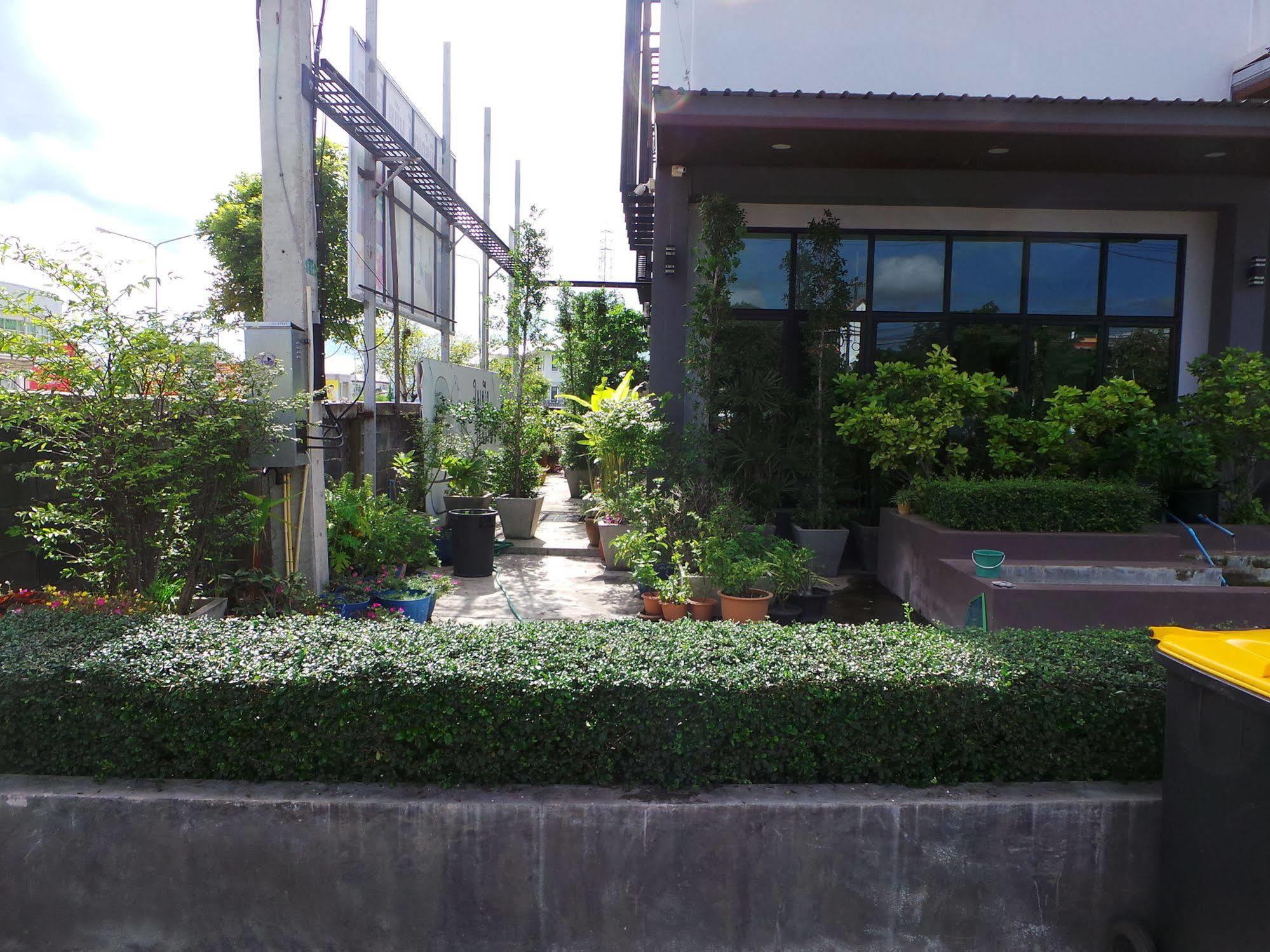 Bird Day Boutique Hotel Mukdahan Eksteriør billede